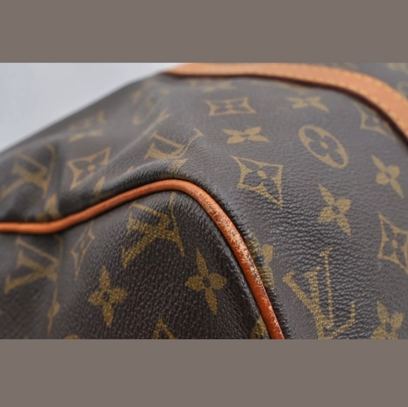 Authentic Louis Vuitton Monogram Sac Souple 35 - Picture 8 of 8